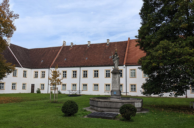 Ehemals Fuggersches Schloss Glött, Germany